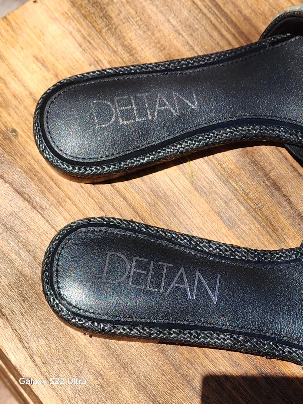 Deltan Women's Flora Black Disc Flat Sandals Size 6